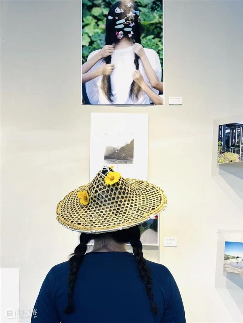 泥美术馆新展|我们依然要从对岸走过去 视频资讯 南京传媒学院 新展 对岸 驻地 艺术展 南京传媒学院艺术摄影 方向 同学 溪口 诚意 时间 崇真艺客